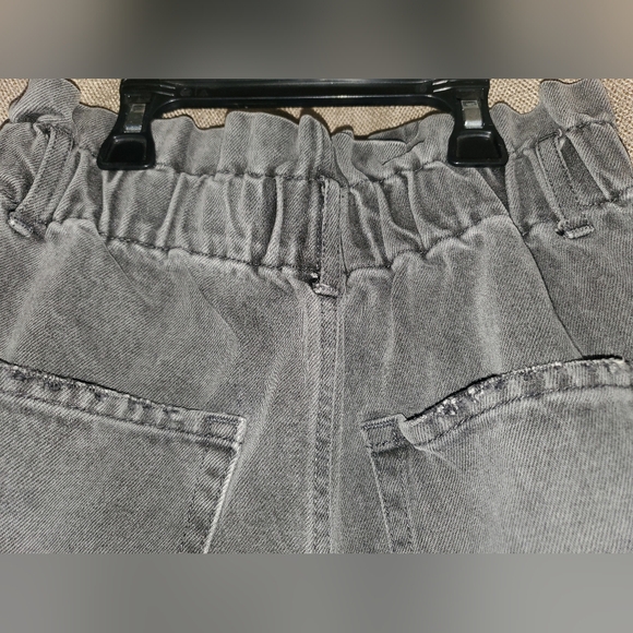 Vervet Flying Monkey Ruffle High Waist Black Faded Jean shorts SZ S - Picture 5 of 6